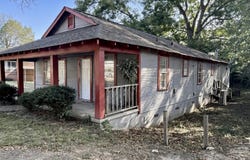 438/440 N Spring St, Tupelo, MS 38804