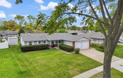 641 Clearmont Drive, Elk Grove Village, IL 60007