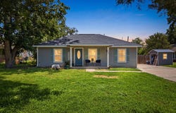 554 W Austin, Luling, TX 78648