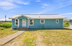 128 Blackhawk Drive, Sandia, TX 78383
