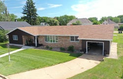 203 3rd Ave SW, Bowman, ND 58623