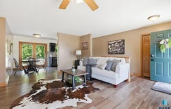 4209 Alaska Ave, Sioux Falls, SD 57107