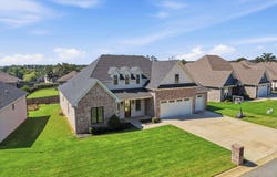 9740 Cliffside Drive, Sherwood, AR 72120
