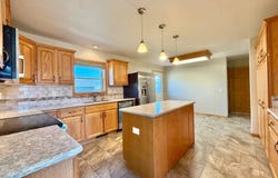 705 Dylan Dr, Colby, KS 67701