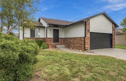 1012 E Winding Lane, Derby, KS 67037