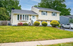 18 Starlit Drive, Middlesex, NJ 08846