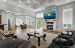 20 Country Lane, Eldon, MO 65026