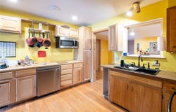 1114 Woodlawn St, Lockhart, TX 78644