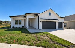 6211 SW 46th CT, Topeka, KS 66610