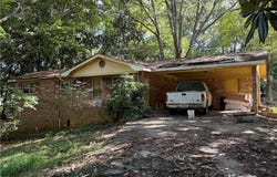 17 S TRAIL, Dallas, GA 30157