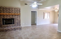 2705 Holliday Dr, Plainview, TX 79072