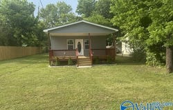 509 Earl Street, Scottsboro, AL 35768