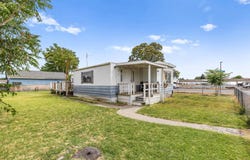 305 N 23rd Ave, Pasco, WA 99301