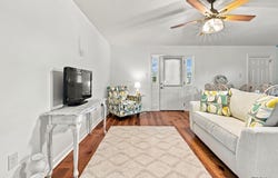 10003 E Brookside Dr, Central, LA 70818