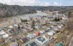 305 Grayson St, Fries, VA 24330