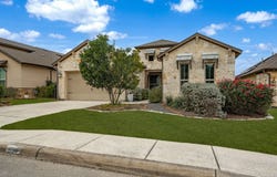9911 Barefoot, Boerne, TX 78006