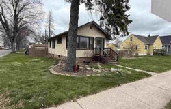 1229 12th St S, Virginia, MN 55792