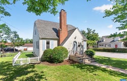 199 N BATH AVE, WAYNESBORO, VA 22980