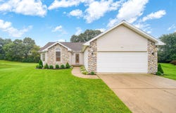 1239 Breezy Lane, Jackson, MI 49201
