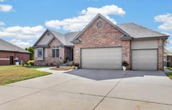 1601 E Fallbrook, Park City, KS 67147