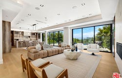 16800 Oak View Dr, Encino, CA 91436