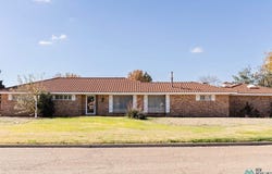 2016 Wilshire, Clovis, NM 88101