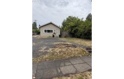 736 5TH St, Springfield, OR 97477