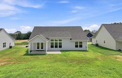 696 Davis Lane, Inman, SC 29349