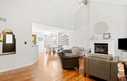3336 SE Meadowview DR, Topeka, KS 66605