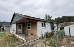 504 S 5th St, Pinehurst, ID 83850