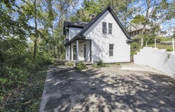 229 N Spring Street, Logan, OH 43138