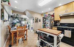213 Nicholl Ave, Richmond, CA 94801