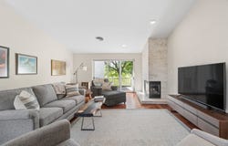 1121 S ONEIDA Street, APPLETON, WI 54915
