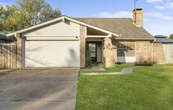 813 Via Avenida, Mesquite, TX 75150