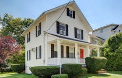 320 E 1St Ave, Roselle Boro, NJ 07203-1304