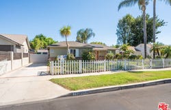 7426 Caldus Ave, Los Angeles, CA 91406