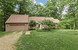 15490 Riddle Road, Chagrin Falls, OH 44022