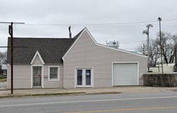 322 N Walnut Street, Cameron, MO 64429