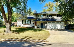 1000 W Birch Avenue, Olivia, MN 56277