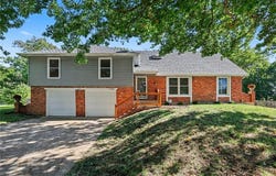 5755 RICHARDS Circle, Shawnee, KS 66216