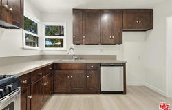 8064 Wakefield Ave, Panorama City, CA 91402