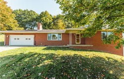 383 Bahler Street SW, Sugarcreek, OH 44681