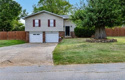 875 Meadow Lane, Harrison, AR 72601