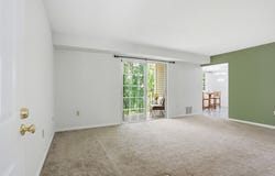 105 Lafond Ln, Dracut, MA 01826