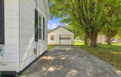 1006 E McKinney Avenue, Rogersville, TN 37857