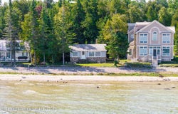 1116 Wenniway Drive, Mackinaw City, MI 49701