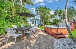 564 70TH Avenue, ST PETE BEACH, FL 33706