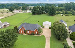 7206 LINNIE Cv, Arlington, TN 38002