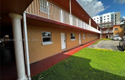 1245 W 24th St, Hialeah, FL 33010