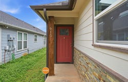 615-617 E Carter Street, Sherman, TX 75090